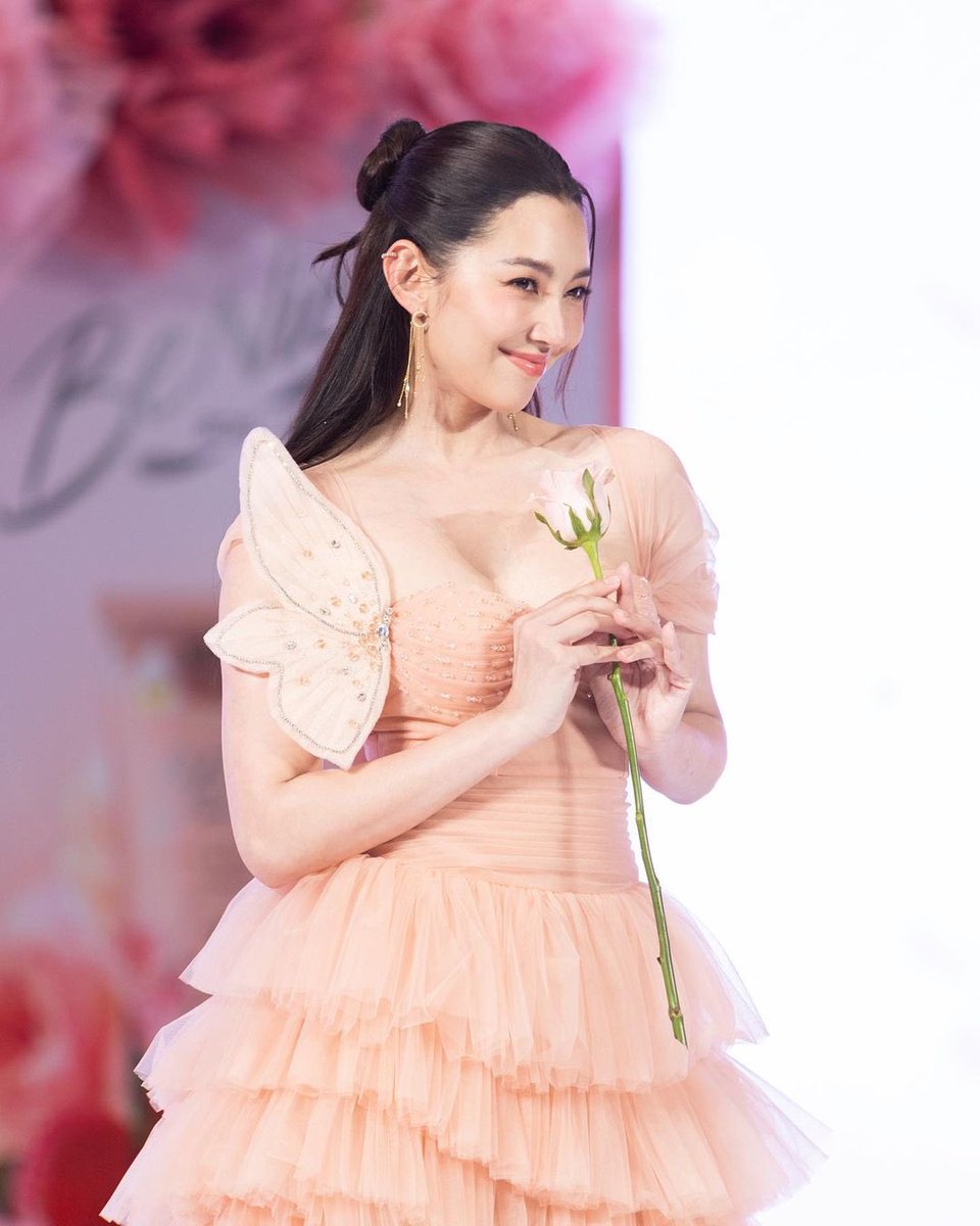 Bella_pantip's tweet photo. สวยละมุน 💖
Cr. gu_nut_pc
#BeNiceThailand #BeNicexBELLA
#BeNiceLiveinperfume #BeNicePerfume
#เบลล่าราณี #bellacampen https://t.co/w3V2kZujDN