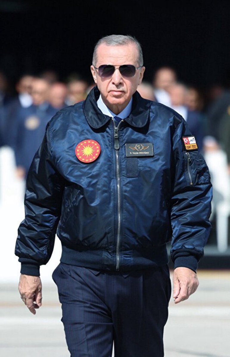 EmreCaliskan_50's tweet photo. 'Karabağ savaşında göklerde biz vardık!

Libya’da gölge güç olarak biz vardık!

Karabağ'a nasıl girdiysek
Libya’ya nasıl girdiysek
İsrail'e de öyle gireriz!'

Tutuştular!

Liderimizin, Sayın Cumhurbaşkanımızın
İşgalci Katil İsrail’in Dışişleri Bakanı Yisrael Katz, Sayın Cumhurbaşkanımızı tehdit etti.

Gücü ancak sivillere yetenler, gücünü imanından ve milletinden alan bir lidere parmak sallıyor.

Tarih, Cumhurbaşkanımız Sayın @RTErdogan’ı her platformda hakkı haykıran bir Dünya Lideri olarak yazacak. Sizler ise o tarihe çağımızın Nazileri olarak geçeceksiniz!