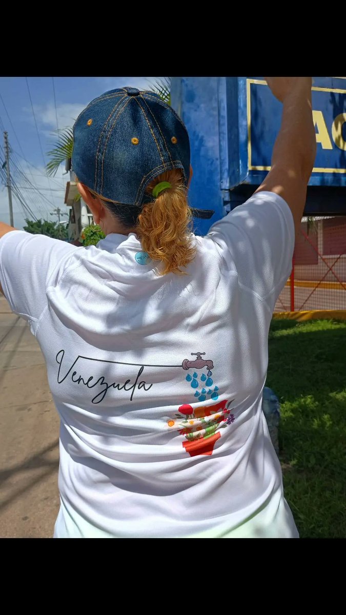 UbanVictoria's tweet photo. 28F vote por la libertad de mi País. En el nombre de los migrantes, de los Presos Políticos, y en el nombre de todos los que fallecieron en el intento de ver a nuestra Venezuela libre. https://t.co/13kNPgUPuV