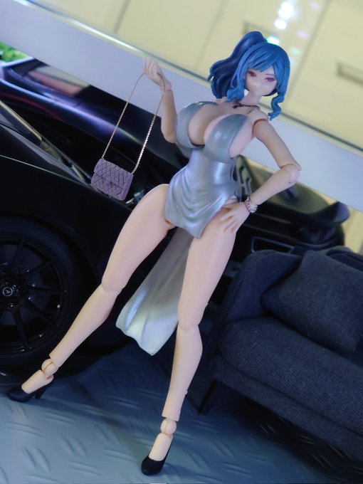 ようやく自分の納得の行くボディバランスでセントルイスの可動フィギュアが完成できました。足の長さや太さがすごく難しかったですがギルティプリンセスの素体がすごく良かったです。 様のダイブ前に発売されたモデルキットですが大変良きキット次はルピーちゃん完成させたいと思います。 