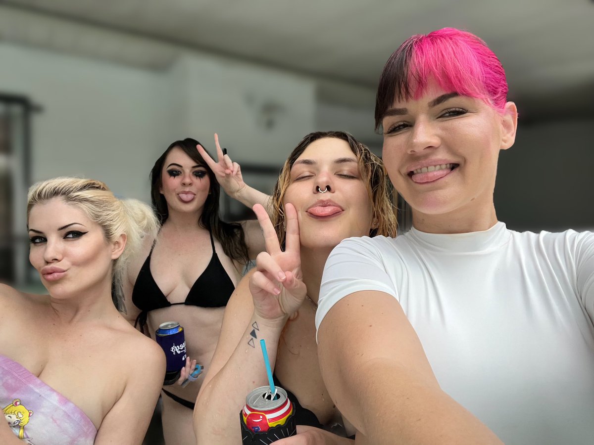 pool day
