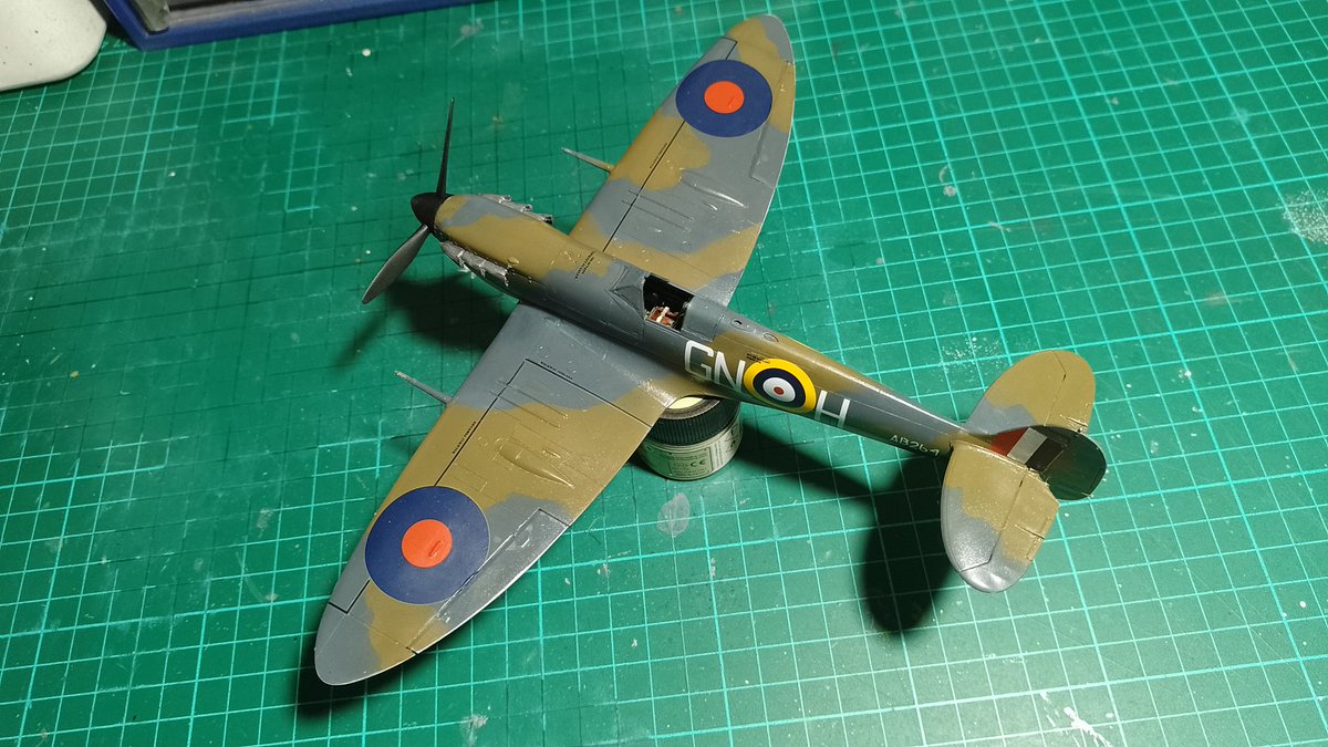 gonzaconti_18's tweet photo. #WIP #Spitfire #MkvB #Airfix 1/48 https://t.co/LMct8IX8aK