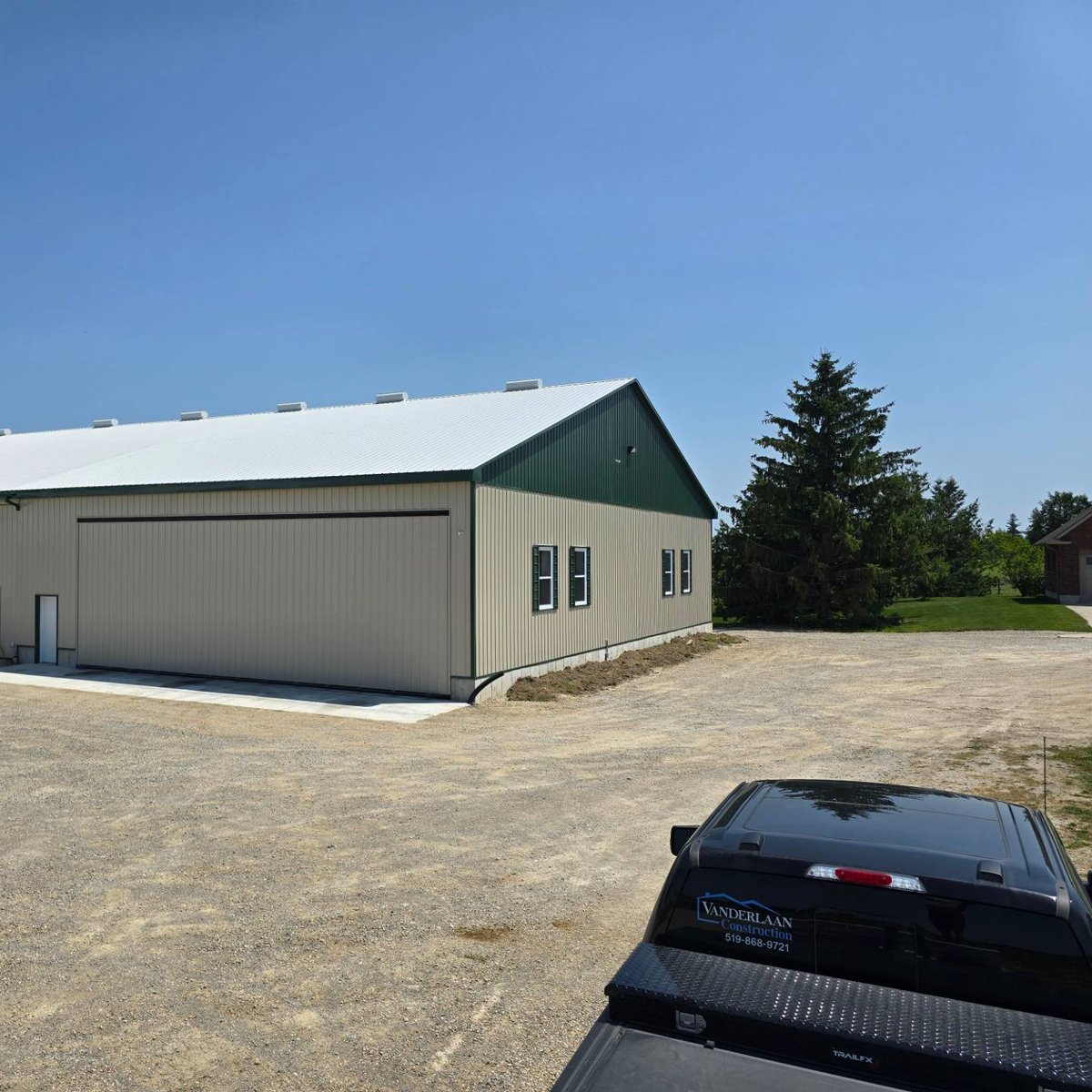 VanderlaanAl's tweet photo. 80'x50' heated shop addition completed. 40' power lift door, 20' overhead door with steel and EZ liner finishes. https://t.co/VDZuNFp8jq