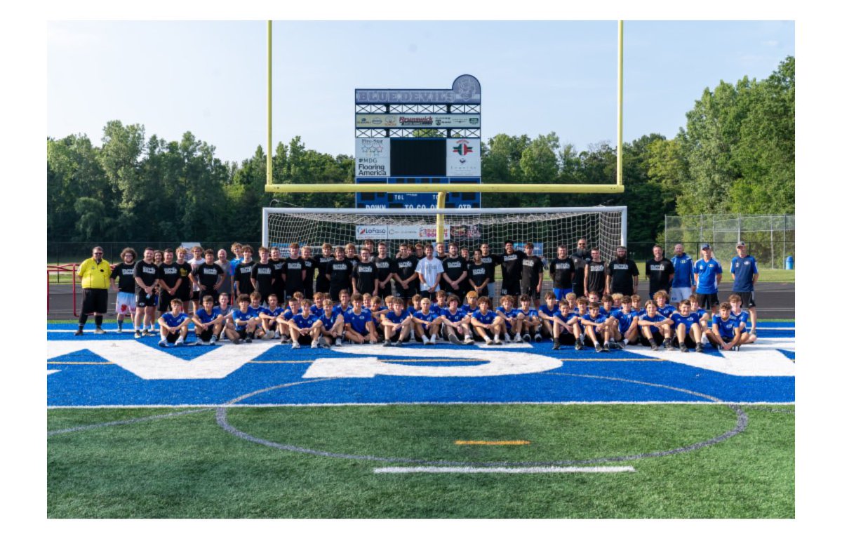 Soccer_BHS's tweet photo. Continued to be honored in the amount of our brothers who come back every summer to spend time with us. 

This years alumni game was an another awesome event with over 40 alumni dating back to players from the early 1990’s. 

#GoBigBlue #BrotherhoodForever #Tradition https://t.co/BIR515OwKZ