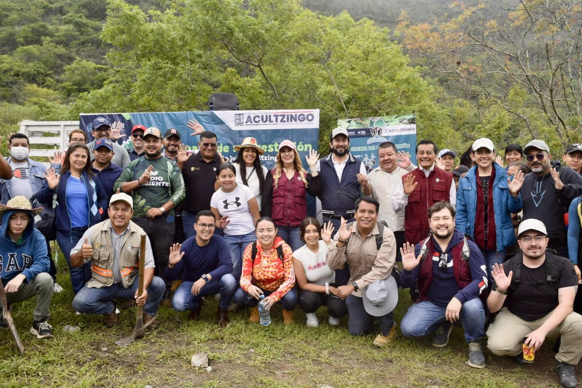 DIF_NMX's tweet photo. ¡El cuidado del medio ambiente forma parte de la construcción del nuevo #DIF!

Equipo del @DIFEstatalVer, encabezado por su directora Rebeca Quintanar Barceló realizó jornada de reforestación en la localidad de Tecamalucan, municipio de Acultzingo. 🌳 https://t.co/zKYPxaUEVl