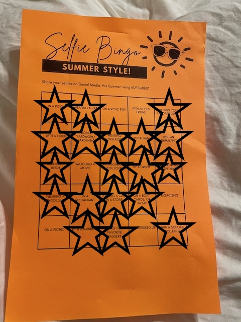 Sunday evening around the firepit (no fire of course!) #DESisBEST #Summerbingo