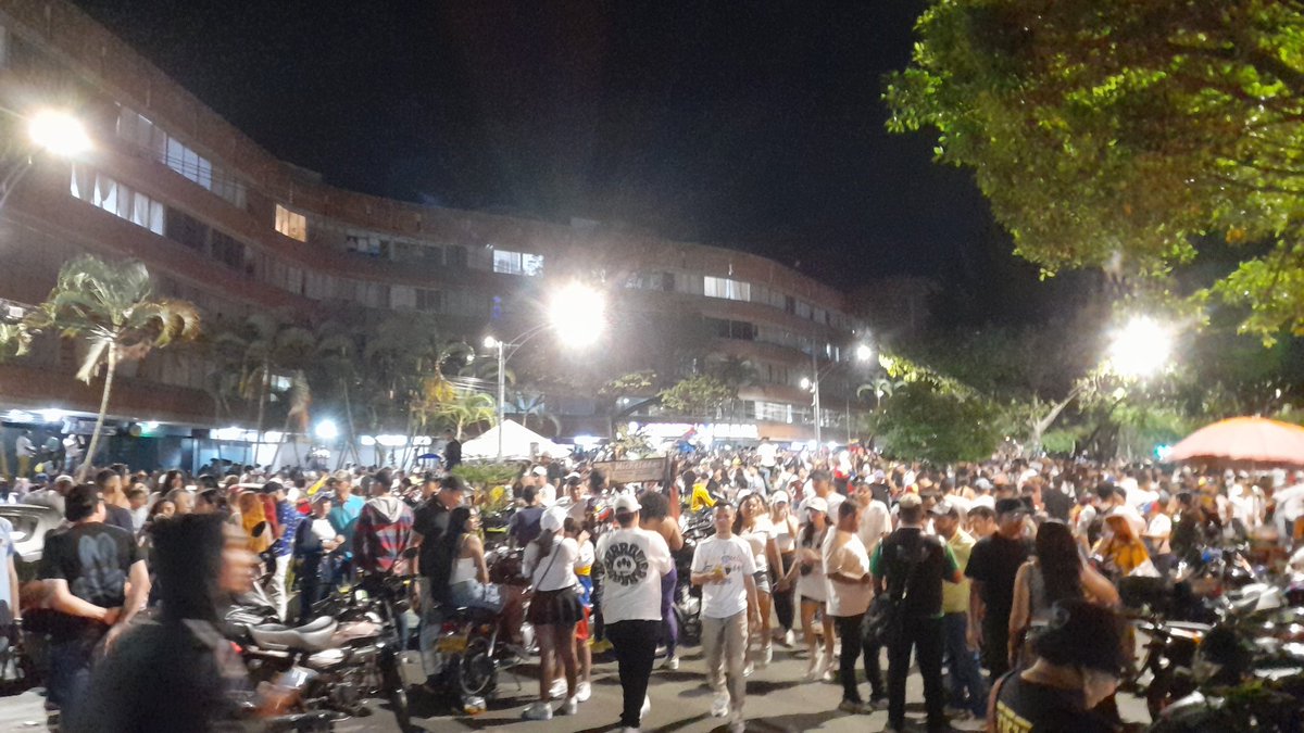 OUALI.COM tweet media