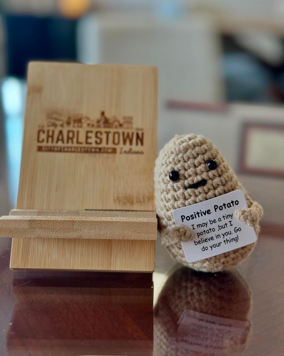 ctowntreva's tweet photo. It’s the start of a new week! I hope you’re in the company of people who are uplifting to your soul. May we all seek to bring positive perspective and kindness into every room we enter. #ChooseCharlestown #CharlestownFirst #DrMayor https://t.co/ijoeyrR66J