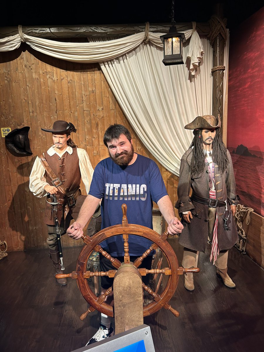 SabolSawyer's tweet photo. Well this is a Weird combo. Pirates &amp; Elvis 😅✌️ #waxmuseum https://t.co/zjSuoJJkei