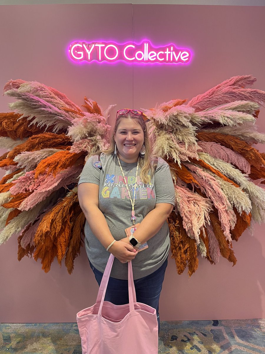 akrunion's tweet photo. Best teaching conference of my life @getyourteachon I can’t wait for the 24-25 school year! https://t.co/tVLOsw0XMW
