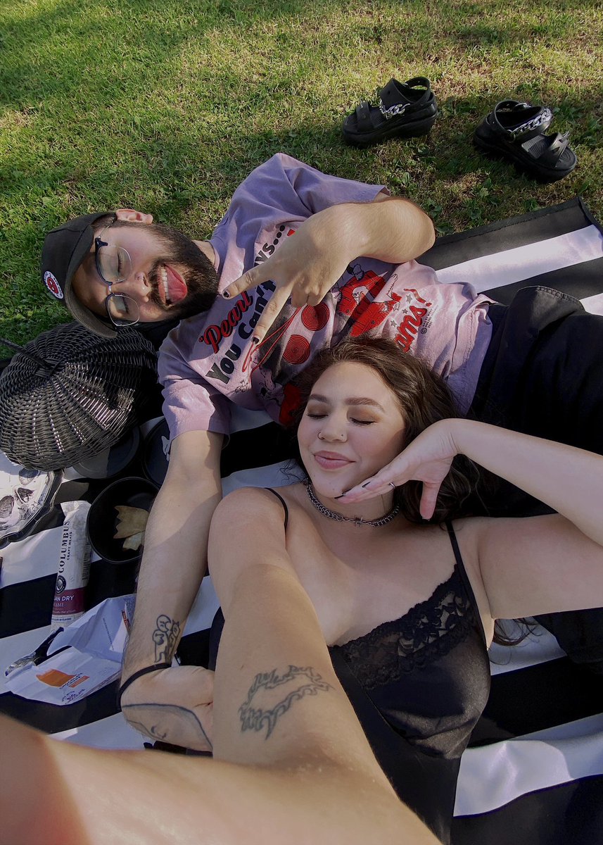 summer what? SUMMERWEEN 🎃☀️👻🧡⚰️