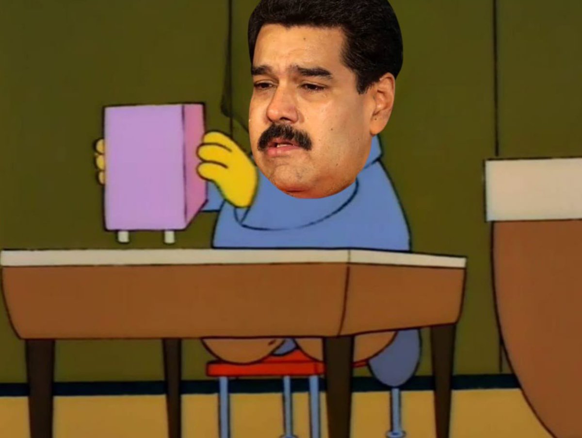 ElBartoSpr's tweet photo. Nicolás Maduro contando sus votos
#EleccionesVenezuela2024  #EleccionesVE2024 https://t.co/FBIzWNmnFZ