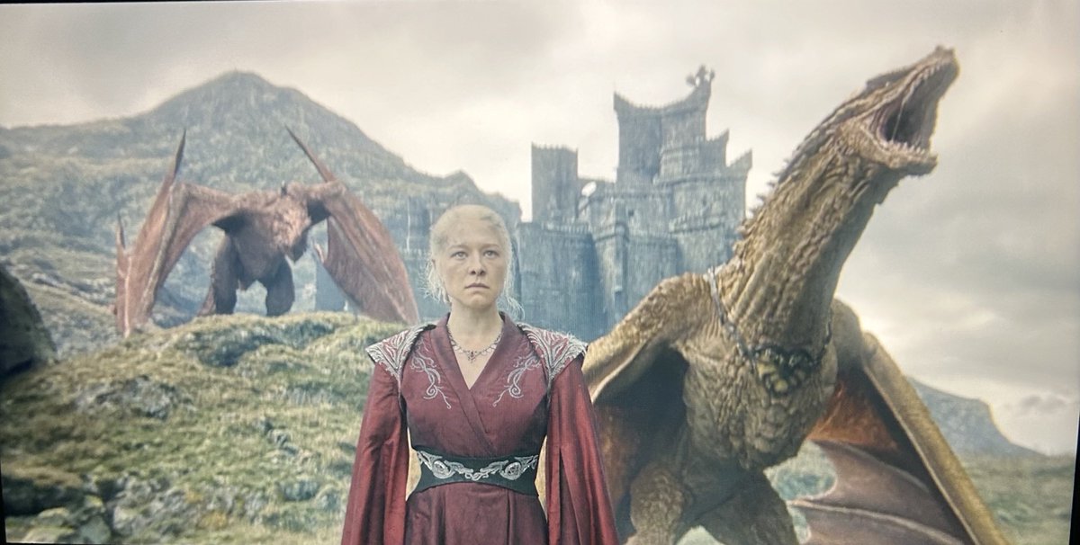 VISVNYA's tweet photo. THE DRAGON QUEEN INDEED https://t.co/xAtnsGwDsO
