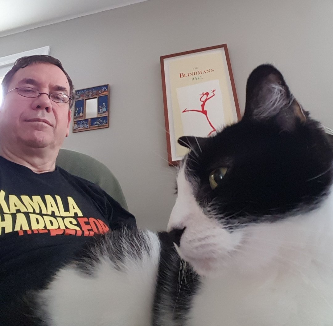 Me in 2020. Childless with cats.
So yes, I'm still supporting Harris again in 2024.
