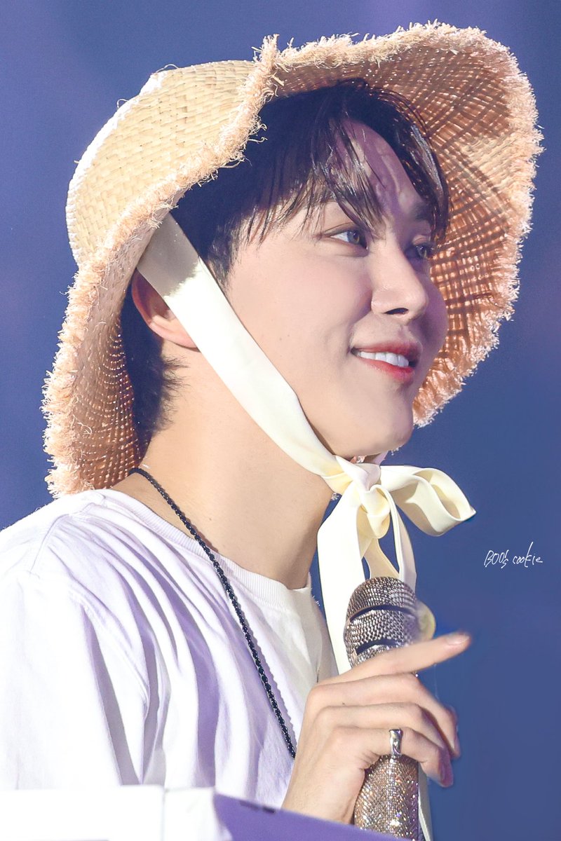 24040724 캐럿랜드 CARATLAND

잠깐,,승관아 진짜 예뻐 ㅁㅊ,,

 #スングァン  #SEUNGKWAN  #승관  #夫胜宽  #SEVENTEEN  #세븐틴
