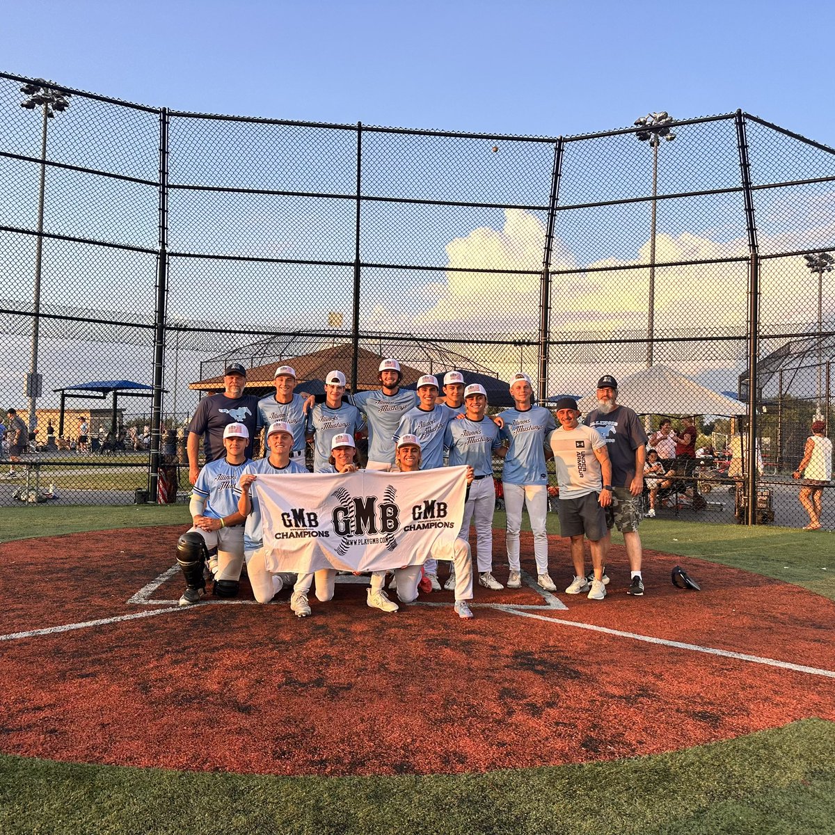 Moe Luciano tweet media