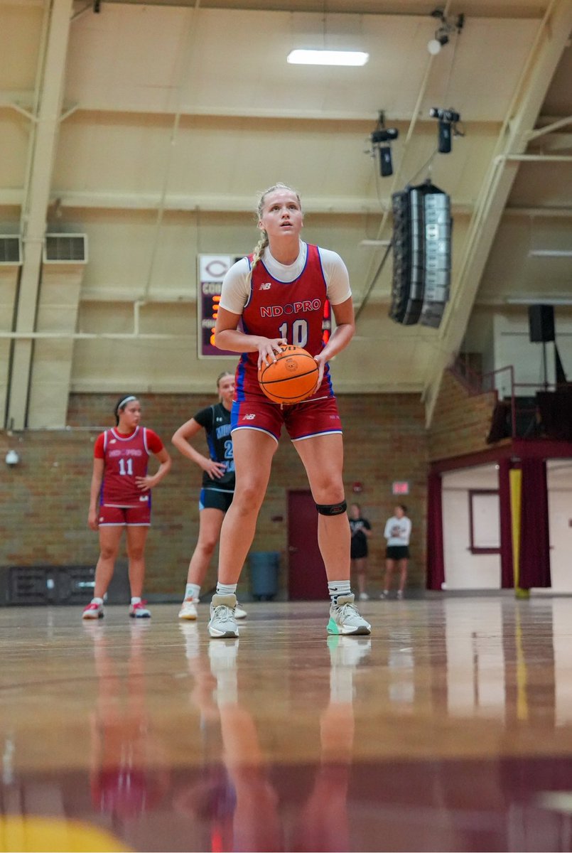 Julia MacAdams tweet media