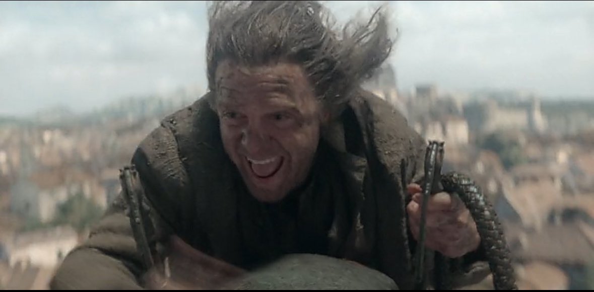MovieMonologue's tweet photo. Ulf White claiming and riding Silverwing in #HouseOfTheDragon https://t.co/1faU3gKXWq