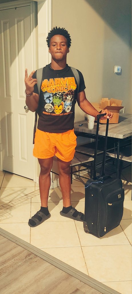 Traveling graces to my baby boy as he heads to North Carolina for Junior Olympics. 100m and 4x100m 💪🏾🤘🏽
#Relay sitting at #1 in the Nation
#Run Fast Chad
#Mommy Baby
<a href="/chad_superman/">Chad Nelson ‘27</a>