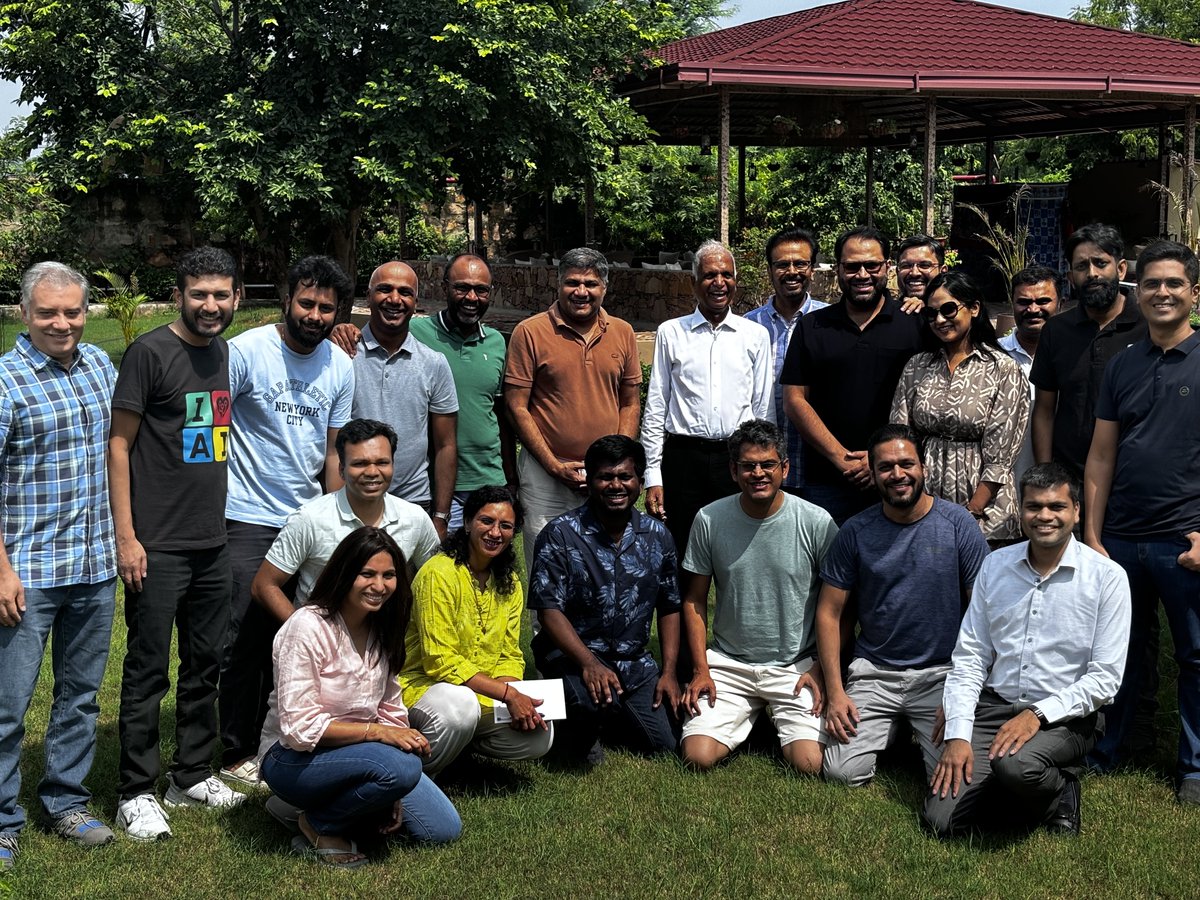 avinashraghava's tweet image. .@saasboomi &apos;s third bootstrap retreat was nothing short of spectacular. Dubbed hashtag#TheBCompany, this collective of bootstrapped founders now commands a remarkable $150M ARR! 💥 

The third edition brought together 25 founders from over 20 startups, spanning eight cities,…