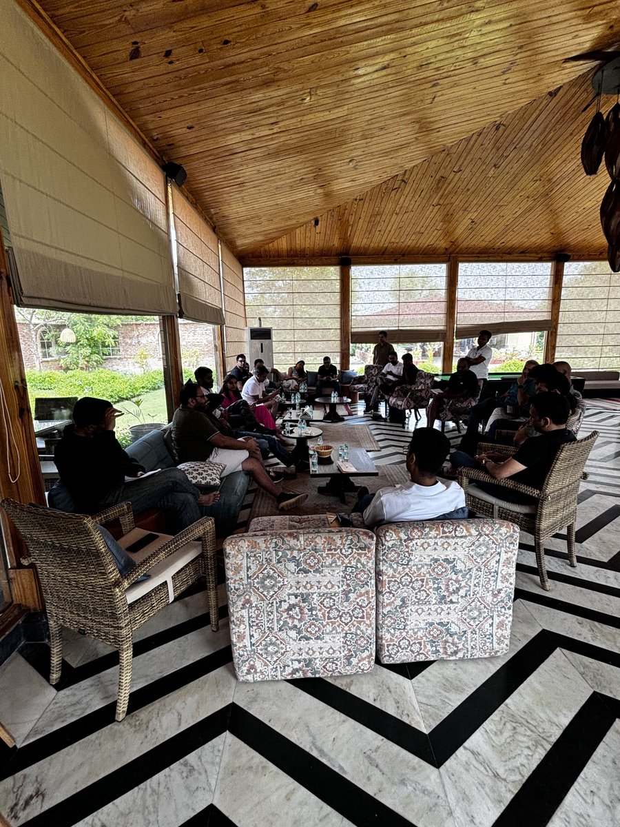 avinashraghava's tweet image. .@saasboomi &apos;s third bootstrap retreat was nothing short of spectacular. Dubbed hashtag#TheBCompany, this collective of bootstrapped founders now commands a remarkable $150M ARR! 💥 

The third edition brought together 25 founders from over 20 startups, spanning eight cities,…