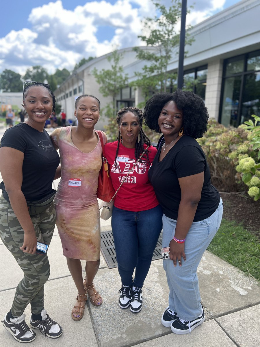 Thank you Soooo much <a href="/JotakaEaddy/">Jotaka Eaddy</a> <a href="/TheFCACDST/">TheFCACDST</a> for the amazing invitation for <a href="/DCDPR/">DC Parks & Recreation #WhereFunHappens</a> Young College Deanwood broadcast ladies to participate in a 17th annual Delta community day. But also thank you for the invitation to speak as well. We are so grateful to be thought of so highly