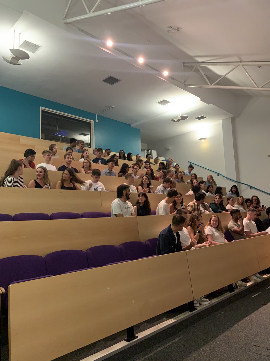 A very big warm welcome to our new Foundation Yr1 Doctors to <a href="/UHD_NHS/">University Hospitals Dorset NHS Foundation Trust</a> 😀.  All your hard work has led you to this moment - Congratulations 🎉. #welcome <a href="/UKFPO/">UKFPO</a>
