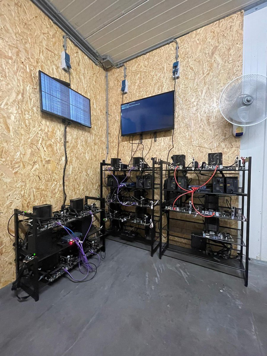 BatchukaO's tweet photo. #Bitcoin mining with GPUs
ะะพั ะฑะฐะนัะฐะฐะฝ ๐ฅฐ
#GPUmining #cryptocurrency #Blockchain #technology #Bitcoin #Ethereum #miningrig #digitalcurrency #graphicscard #investment #crypto #sharehashpower #earningcrypto #passiveincome #miningcommunity #GPUsage #cryptomining #investmentopportunity #virtualcurrency #securetransactions