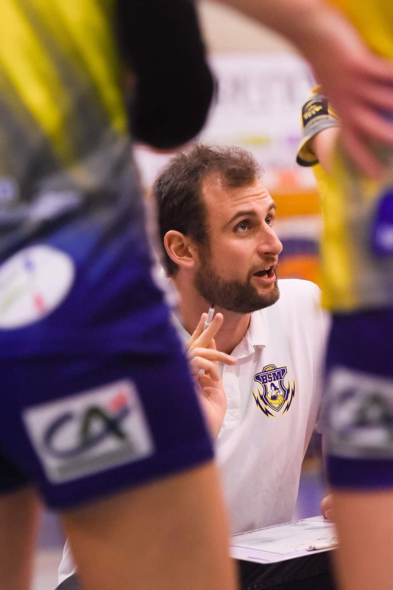 BHandball's tweet image. #REPRISE 🤾‍♀️

Ça commence ce soir ! 💪
La reprise de la préparation estivale pour nos Amazones aura lieu ce soir à L'étang de Sault à 19h. 
Les effectifs ne seront toujours pas au complet, mais les joueuses vont intégrer l'équipe tout au long de la semaine. 
#Montluçon #handball