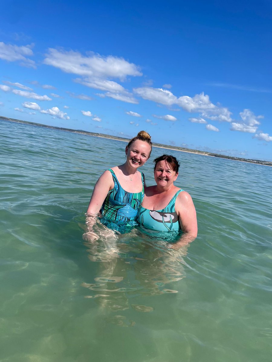 Elizabeth Smith tweet media