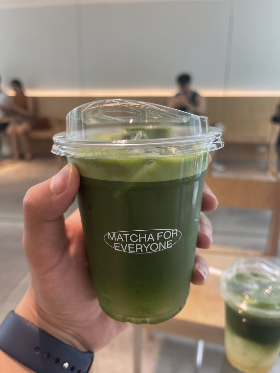 j_phurit's tweet photo. Matcha for everyone 💚🍵 #mtchbkk #matcha #greentealover #phxph @phriezt https://t.co/2yzXQnii0f