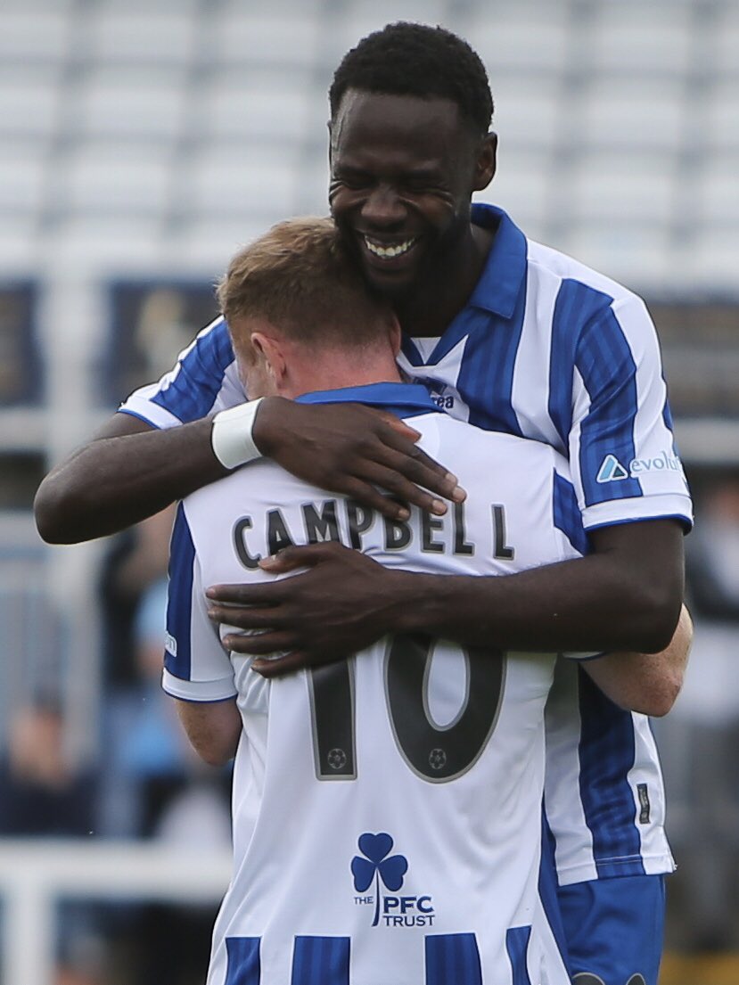 Official_HUFC's tweet photo. 📸 @ManiD10 x @adamcampbell_ https://t.co/oIZzL4TgQw