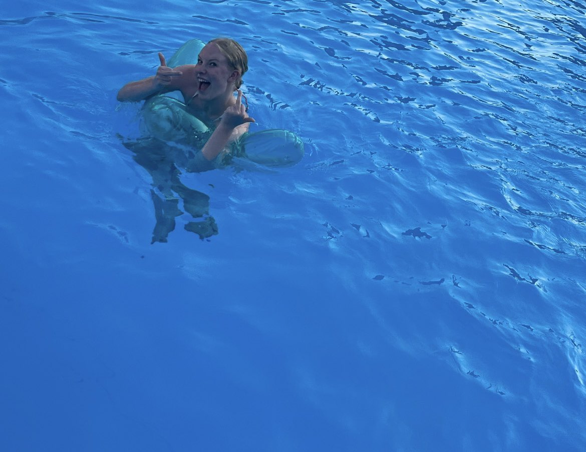 laorm85's tweet photo. Not the middle finger kid singing at the top of her voice SAD B!TCH by @AnneMarie in the pool &amp; when I go to record her it’s the classic response 🖕🏻🤦🏼‍♀️ https://t.co/e07x202vOg