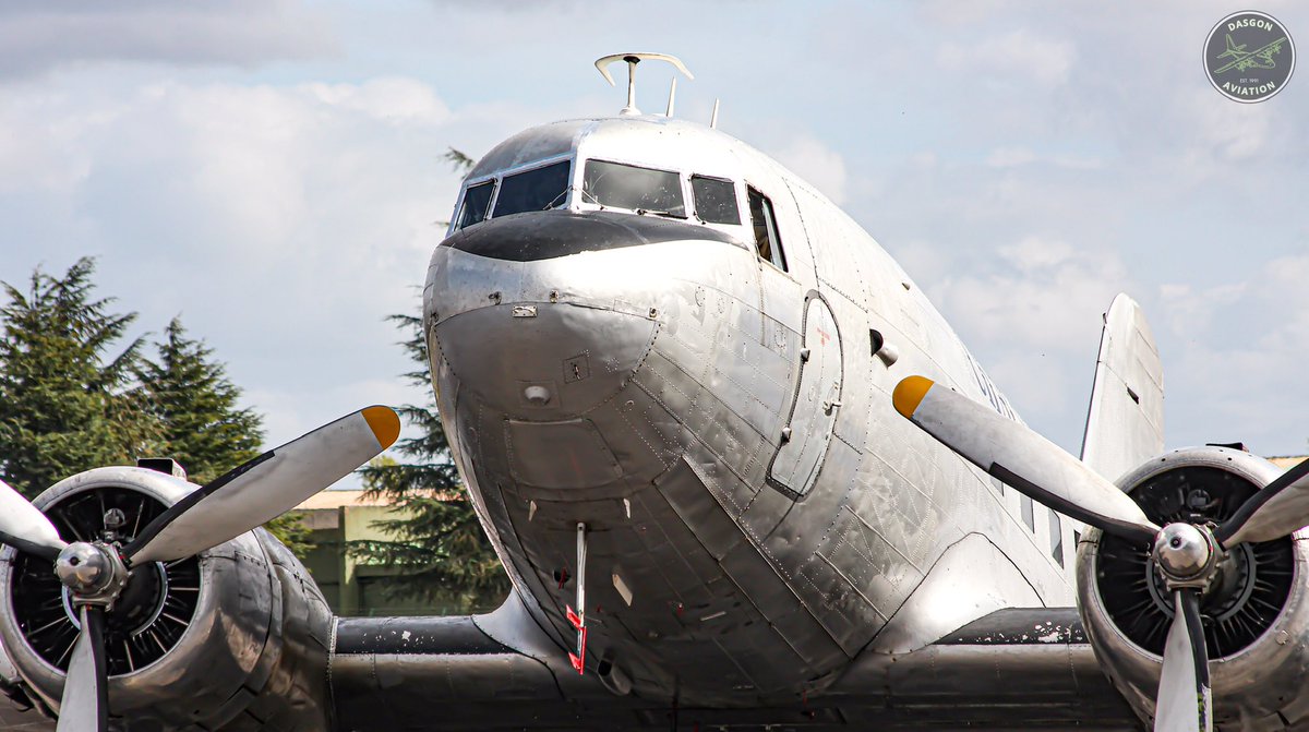 dasgonaviation's tweet photo. Vintage aviation at Avord😁
@Spottersbcn
#aviation #spotting #Avord #C47 #Chalair https://t.co/w57APVsdST