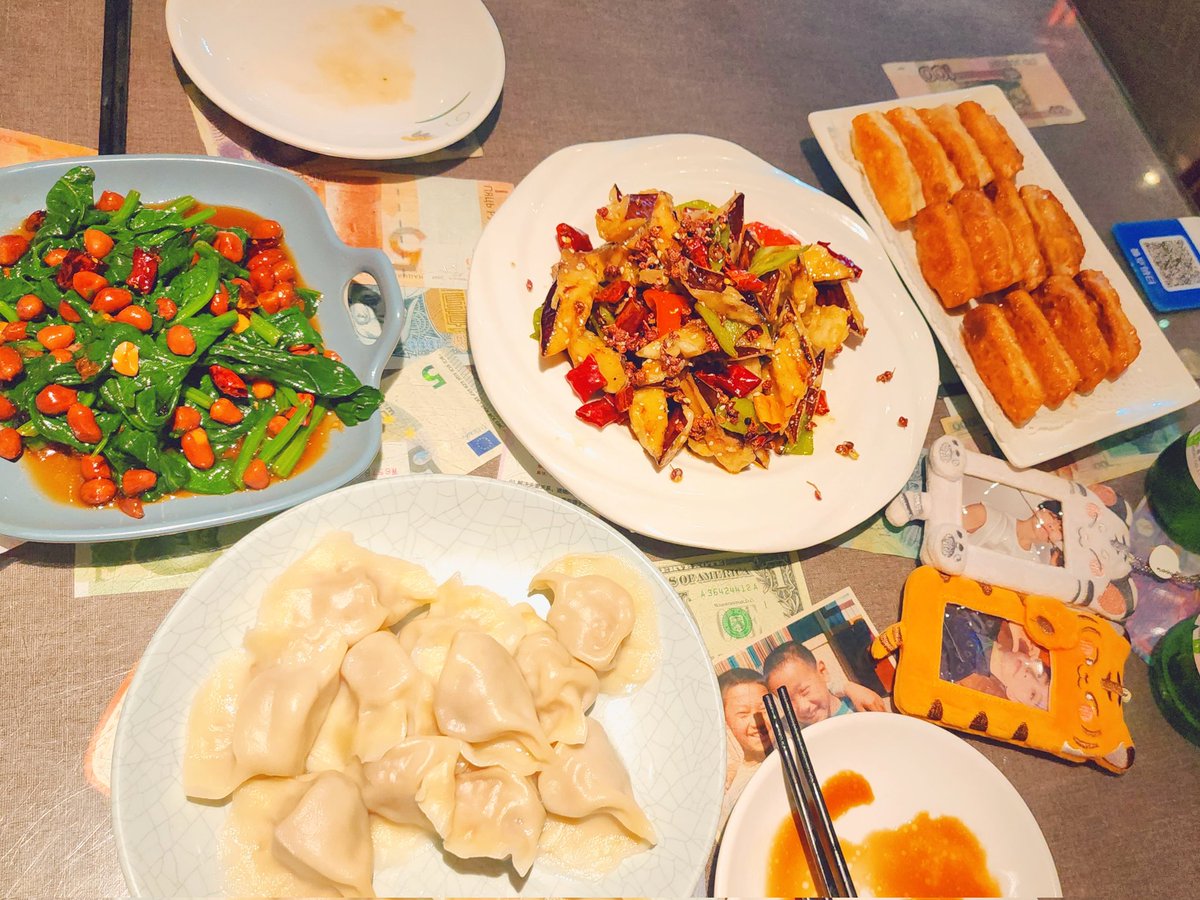 _tillthetop's tweet photo. 순영이 보러왔다가 신나게 베이징 관광중😋 중국 음식 너무 맛있당💕 몇번이고 다시 오고 싶은 도시니까 울 기염둥이 너무 걱정하지 말구 일단 푹 쉬자 ><🩷🩵  다음에 봐😊 https://t.co/pIKxMiwNQA