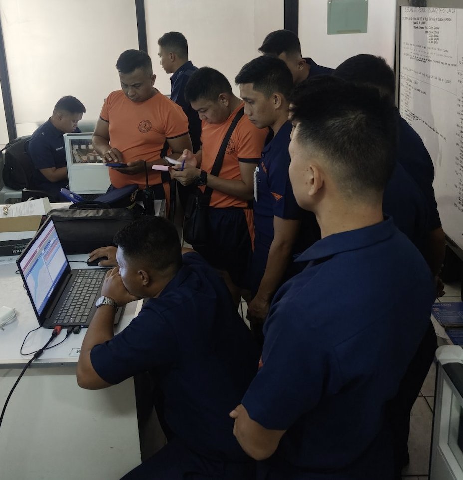 CrimarioII's tweet photo. 👏Philippine Coast Guard takes concrete steps to  use #IORIS across the country! In early July the PCG Command Center conducted complex exercises, engaging 15 Regional Districts. Training sessions equipped personnel with IORIS skills, for  effective coordination and communication https://t.co/kmisLkWGAa
