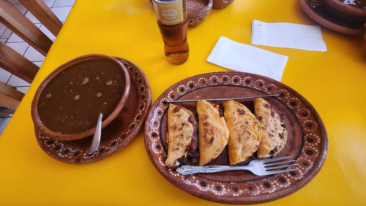 NighttOnly's tweet photo. Day 292 without an ABG in my life, these quesabirrias slapped tho. https://t.co/W7QwLhcUGC