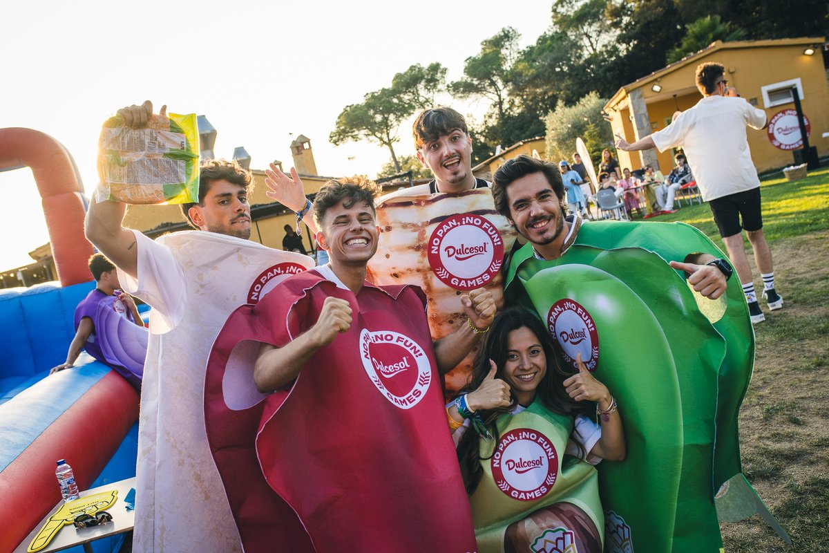 vickyfoods's tweet photo. 🥰¡La 1ª edición de los #NoPanNoFunGames fue todo un éxito! Más de 90 personas se dieron cita en este proyecto de nuestra marca Dulcesol. Los tres equipos: Burger, Wrap y Hot dog, contaron con creadores de contenido que nos hicieron vivir un día de aventuras increíble.🤗 https://t.co/nWzwj6ROhp