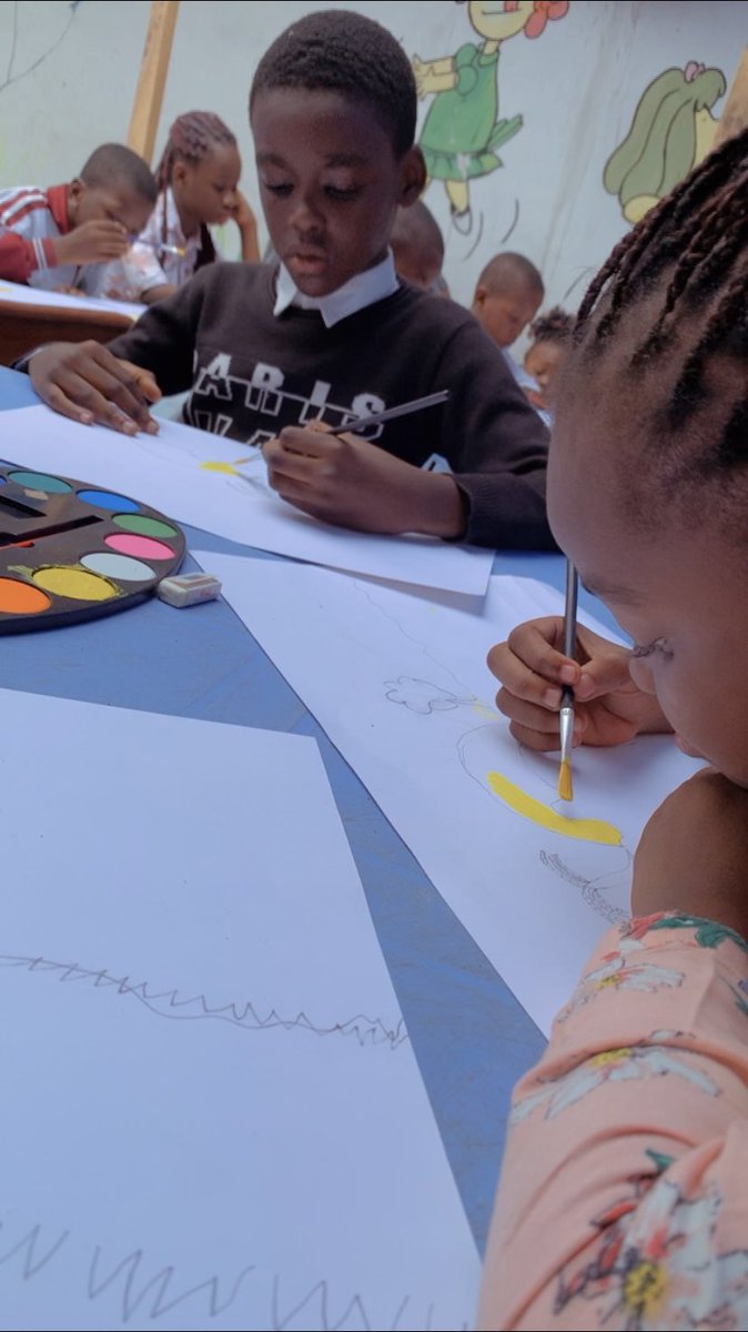 kamuala_glodi's tweet photo. L’éducation de l’enfant doit être intégrale, visant à développer le corps, l’âme et l’esprit. Pour y parvenir, il est crucial que l’école reconnaisse et soutienne les différentes formes d’intelligence et encourage les talents uniques de chaque élève. @YALIRLCEA @DjcOfficiel 🇨🇩 https://t.co/i2Y0dN4lut