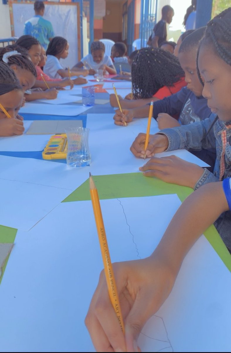 kamuala_glodi's tweet photo. L’éducation de l’enfant doit être intégrale, visant à développer le corps, l’âme et l’esprit. Pour y parvenir, il est crucial que l’école reconnaisse et soutienne les différentes formes d’intelligence et encourage les talents uniques de chaque élève. @YALIRLCEA @DjcOfficiel 🇨🇩 https://t.co/i2Y0dN4lut