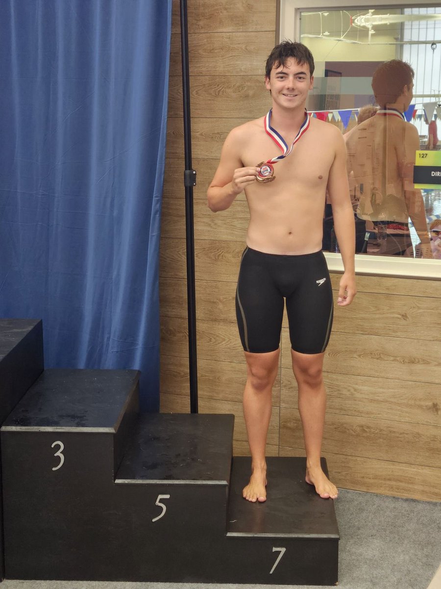 bvilledolphins's tweet photo. Quinten, 7th, 100 back  #finsup https://t.co/5zGO8sBgZN