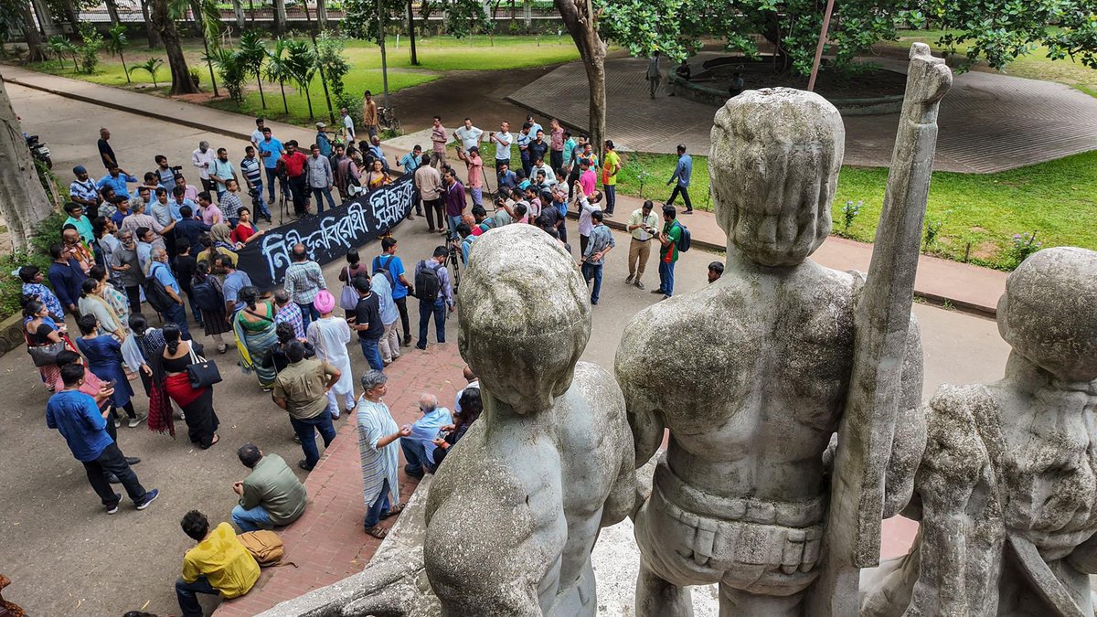 ridoanmahbub's tweet photo. University Teacher's Network gathered at Dhaka University on Monday 29th July, the day two students Dia Khanam Mim (17) and Abdul Karim Rajib (18) were killed in 2018 in a road accident. The student protest then had shaken Bangladesh. The students are again at the forefront in demanding justice. It is time the rest of us came forward. #QuotaReformMovement #RoadSafetyMovement #Bangladesh #repression #politics #studentmovement