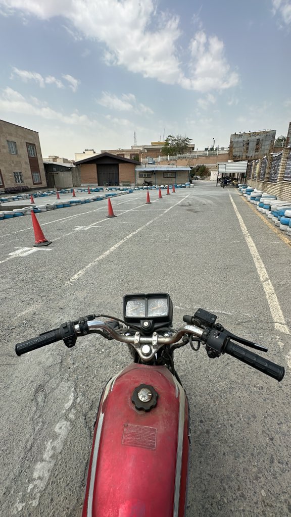 اومدم امتحان