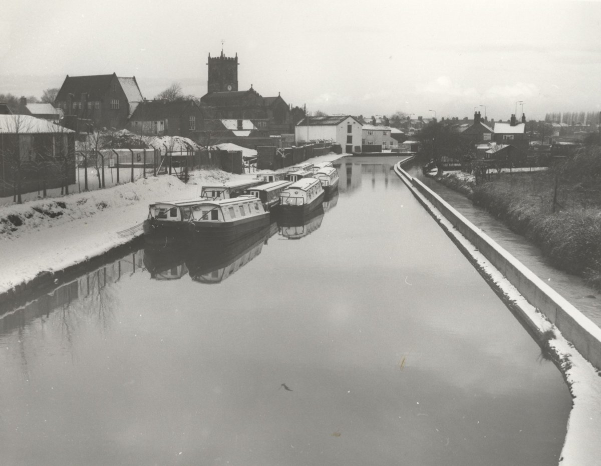 CheshireRO's tweet photo. Another #MysteryImageMonday, and we have more canals and bridges for you! Also a big thank you to everyone who helped identify all 3 images last week 🌟 https://t.co/b6HyZ37yUm