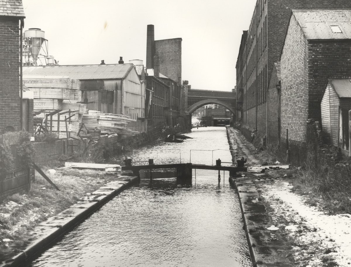 CheshireRO's tweet photo. Another #MysteryImageMonday, and we have more canals and bridges for you! Also a big thank you to everyone who helped identify all 3 images last week 🌟 https://t.co/b6HyZ37yUm