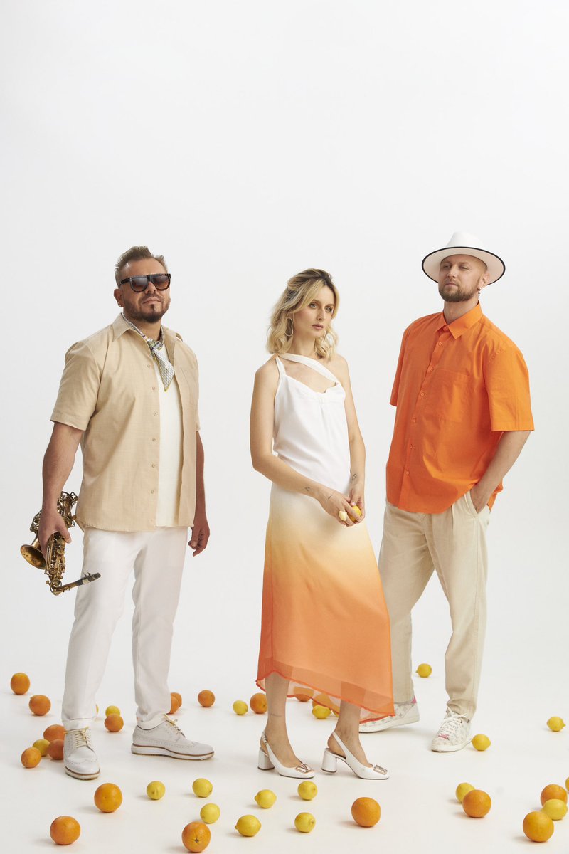 LidiaIsac's tweet photo. 4 days - Portofino 🥹🍊 #newsong #lidiaisac #sunstrokeproject https://t.co/UgS23rESdQ