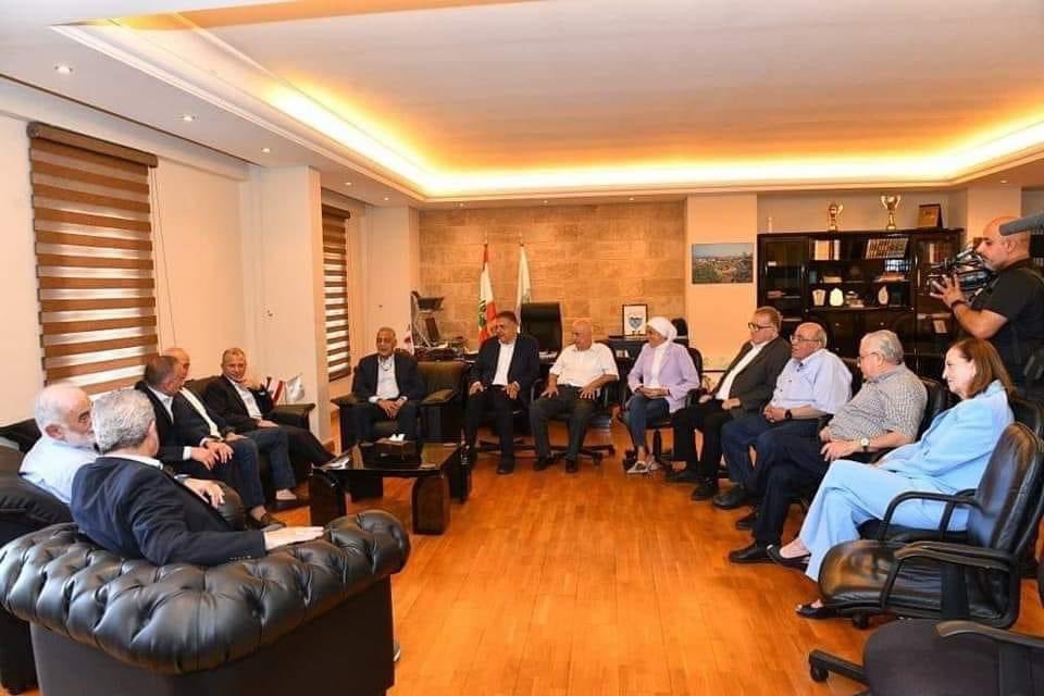 HarfoucheKhalil's tweet photo. جولة صيداوية برفقة الوزير جبران باسيل شملت النائب أوسامة سعد، النائب عبد الرحمن البزري، المفتي سوسان، الشيخ عسيران، المطران ايلي حداد، الجماعة الإسلامية، ومجلس بلدية صيدا. https://t.co/XjrZ0LNPjg