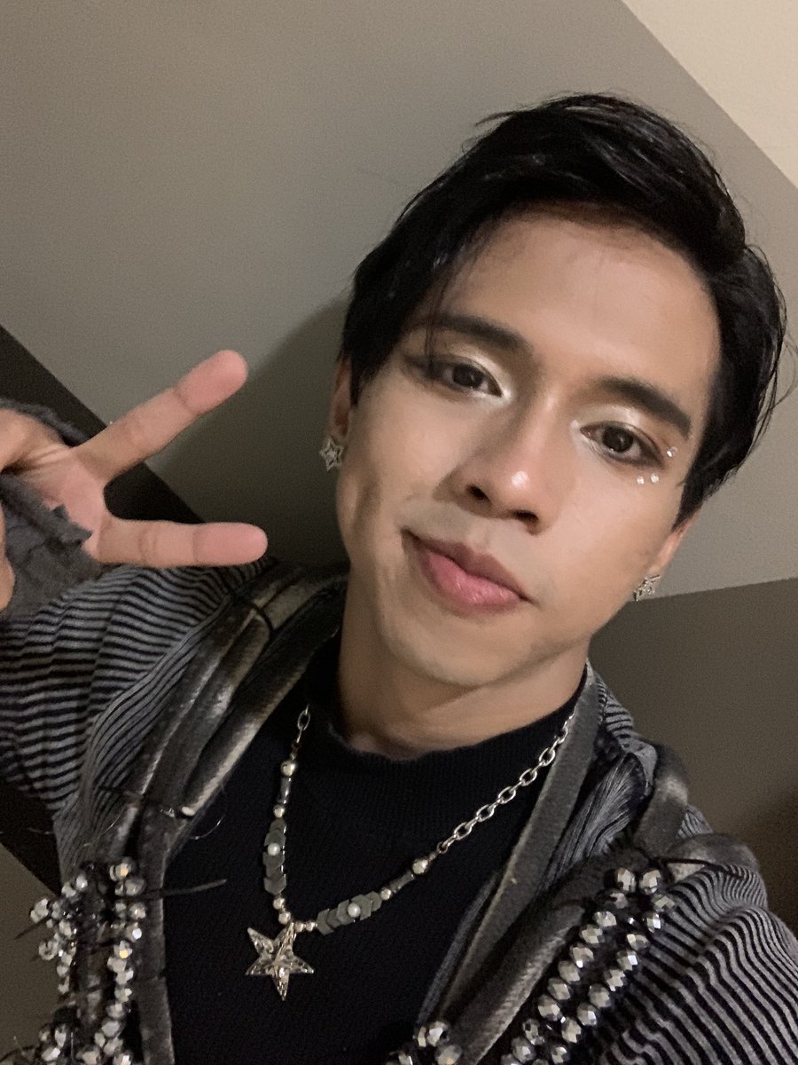 azter_tatin's tweet photo. NOW PLAYING: PPOP FAN GATHERING at @smcityfairview
BIGGEST CROWD na na witness ko ๐ฅบ
Thank you guys for supporting PPOP ๐ฅฐ
I heard your cheers and received you love and gifts ๐ฅบ
@_asterofc
#ASTER #CLOUD7 #1621BC #CALISTA #AJAA #VXON #GENSIX #YO7 https://t.co/Ua7paTWbIs