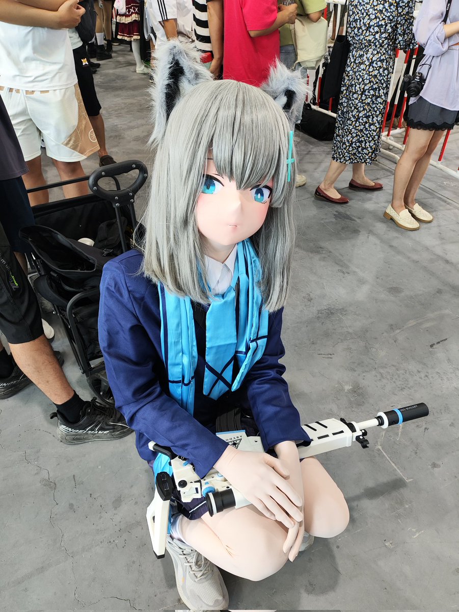 嗯？有什么事吗，sensei？

#kigurumi #BlueArchive #砂狼シロコマリー #蔚蓝档案 #砂狼白子