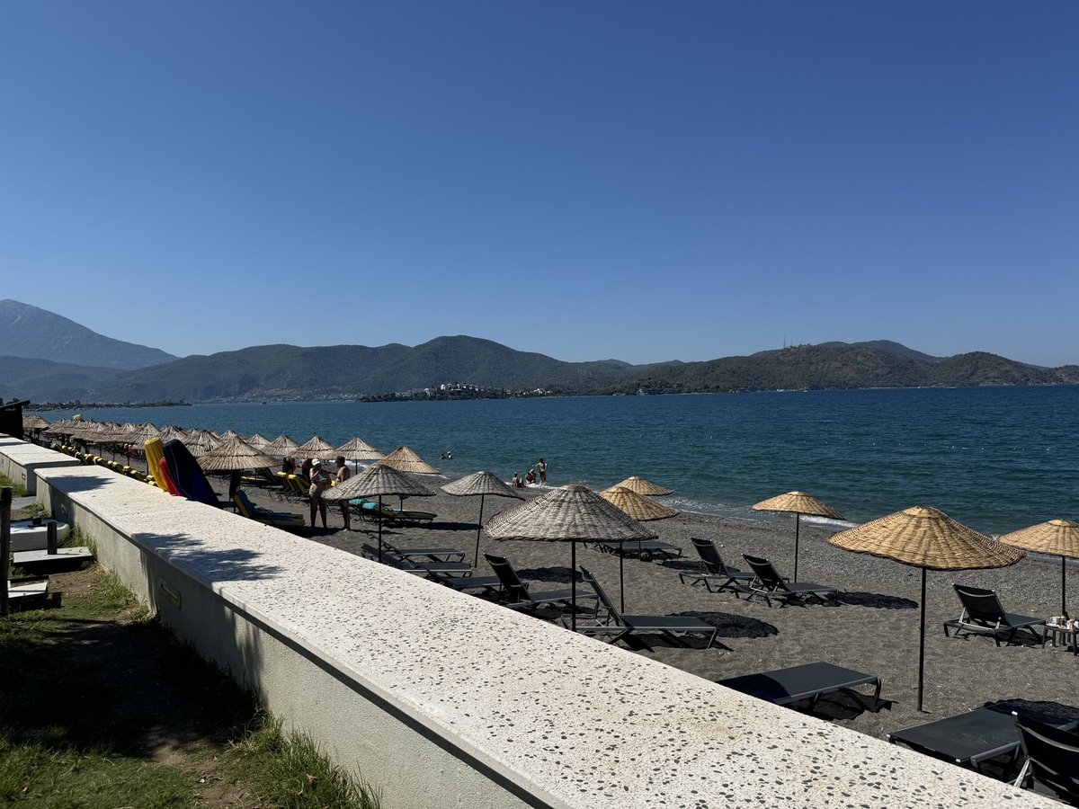 sivier_scott's tweet photo. Iโve had worse starts to #Mondaymorning ๐ #Rest ๐ด and #Recovery so important. Great thinking time this morning taking in the scenery ๐ด ๐ #strengthtotalk ๐ค๐ป๐ค๐ปโค๏ธ https://t.co/71d3pkqcLf